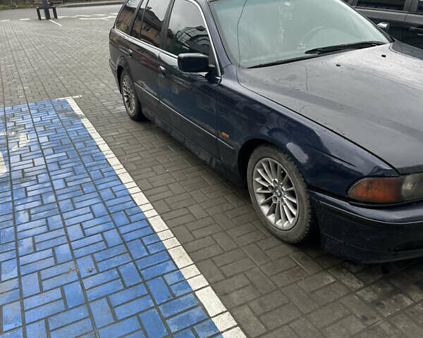 Синий БМВ 5 Серия, объемом двигателя 1.95 л и пробегом 300 тыс. км за 4000 $, фото 3 на Automoto.ua