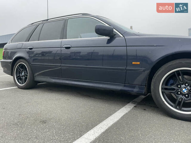 Синий БМВ 5 Серия, объемом двигателя 3 л и пробегом 777 тыс. км за 5700 $, фото 3 на Automoto.ua