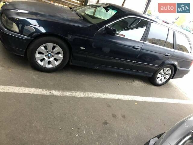 Синій БМВ 5 Серія, об'ємом двигуна 3 л та пробігом 350 тис. км за 4700 $, фото 2 на Automoto.ua