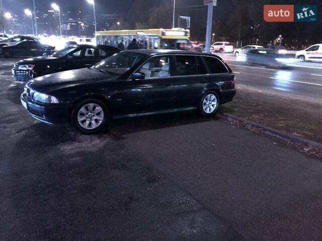 Синій БМВ 5 Серія, об'ємом двигуна 3 л та пробігом 350 тис. км за 4700 $, фото 1 на Automoto.ua