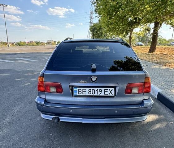 Синий БМВ 5 Серия, объемом двигателя 2.5 л и пробегом 430 тыс. км за 3000 $, фото 4 на Automoto.ua