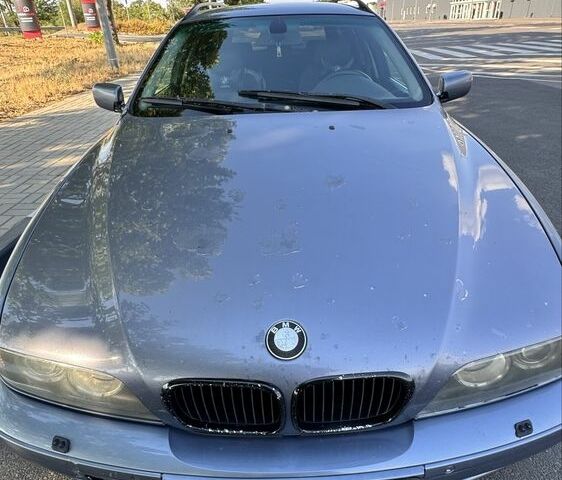 Синий БМВ 5 Серия, объемом двигателя 2.5 л и пробегом 430 тыс. км за 3000 $, фото 2 на Automoto.ua
