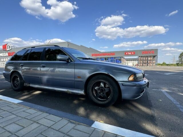 Синий БМВ 5 Серия, объемом двигателя 2.5 л и пробегом 430 тыс. км за 3000 $, фото 3 на Automoto.ua