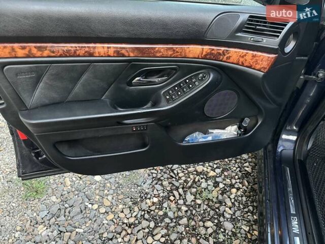 Синий БМВ 5 Серия, объемом двигателя 3 л и пробегом 327 тыс. км за 5500 $, фото 7 на Automoto.ua