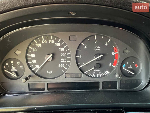 Синий БМВ 5 Серия, объемом двигателя 2.5 л и пробегом 239 тыс. км за 6100 $, фото 11 на Automoto.ua