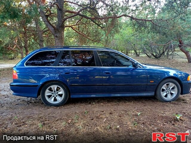 Синий БМВ 5 Серия, объемом двигателя 2.5 л и пробегом 350 тыс. км за 7000 $, фото 4 на Automoto.ua