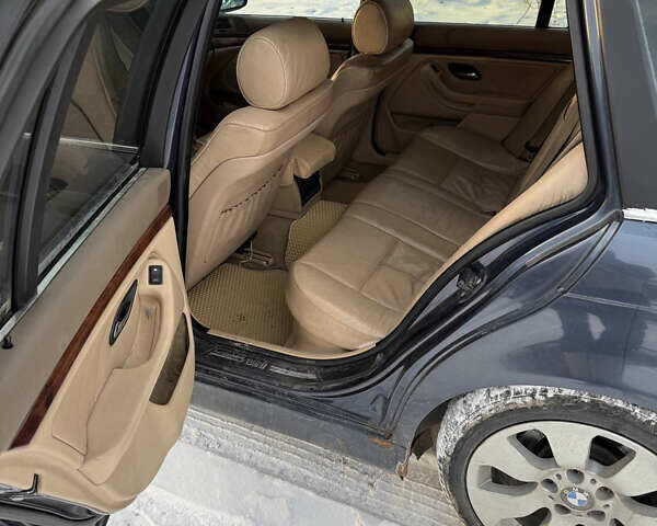 Синий БМВ 5 Серия, объемом двигателя 2.5 л и пробегом 380 тыс. км за 3500 $, фото 13 на Automoto.ua