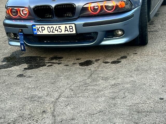 Синий БМВ 5 Серия, объемом двигателя 2.5 л и пробегом 380 тыс. км за 4900 $, фото 2 на Automoto.ua