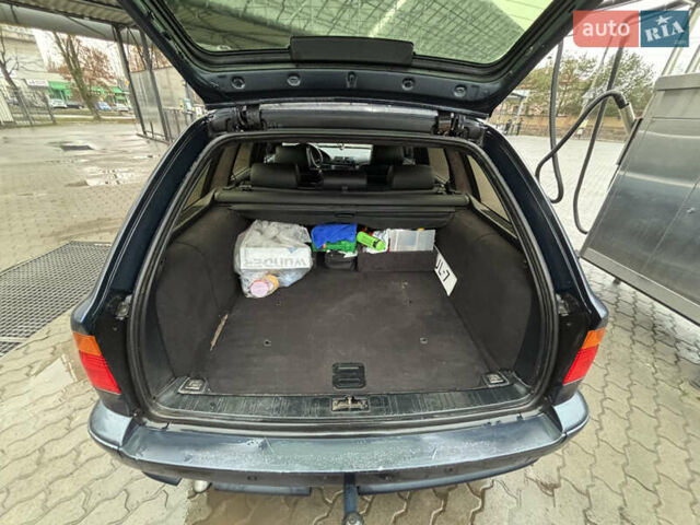 Синий БМВ 5 Серия, объемом двигателя 2.5 л и пробегом 482 тыс. км за 4500 $, фото 13 на Automoto.ua