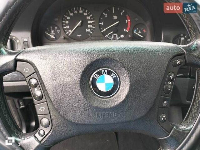 Синій БМВ 5 Серія, об'ємом двигуна 2.5 л та пробігом 350 тис. км за 4600 $, фото 15 на Automoto.ua