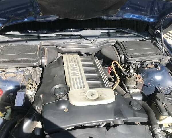 Синий БМВ 5 Серия, объемом двигателя 2.93 л и пробегом 487 тыс. км за 4200 $, фото 25 на Automoto.ua