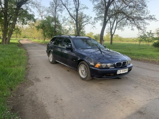 Синій БМВ 5 Серія, об'ємом двигуна 2.5 л та пробігом 280 тис. км за 2700 $, фото 3 на Automoto.ua