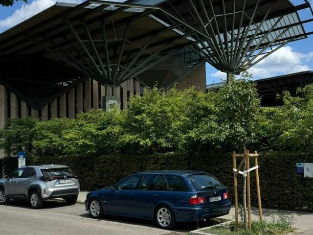 Синий БМВ 5 Серия, объемом двигателя 2.9 л и пробегом 325 тыс. км за 9500 $, фото 6 на Automoto.ua