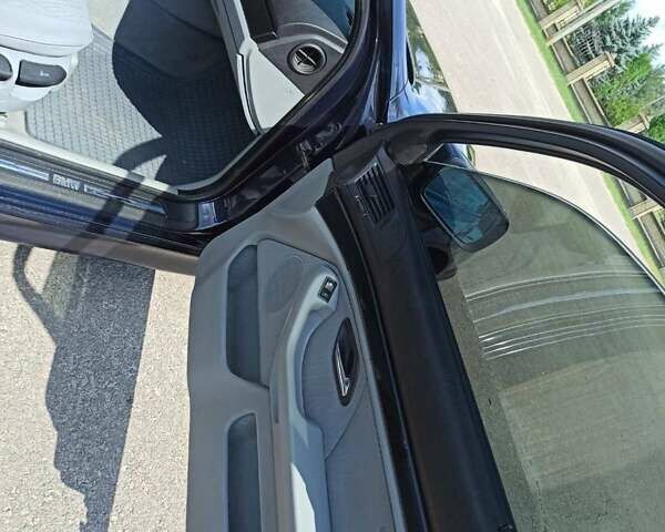 Синий БМВ 5 Серия, объемом двигателя 2.5 л и пробегом 425 тыс. км за 5600 $, фото 23 на Automoto.ua