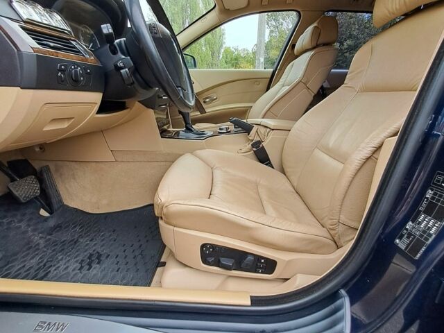 Синій БМВ 5 Серія, об'ємом двигуна 3 л та пробігом 412 тис. км за 10200 $, фото 7 на Automoto.ua