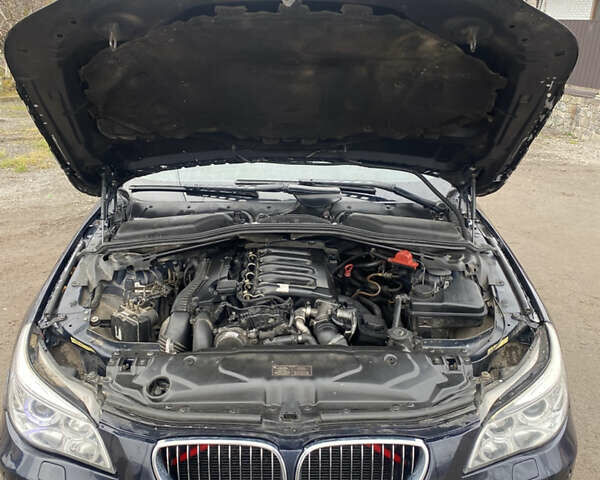 Синий БМВ 5 Серия, объемом двигателя 2.99 л и пробегом 270 тыс. км за 7000 $, фото 17 на Automoto.ua