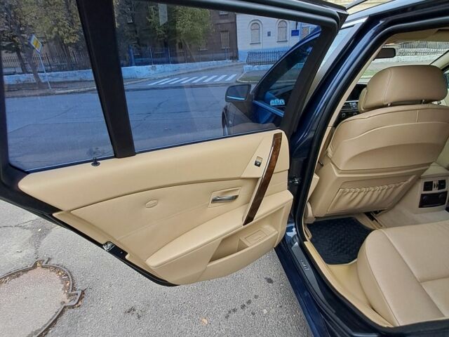 Синій БМВ 5 Серія, об'ємом двигуна 3 л та пробігом 412 тис. км за 10200 $, фото 11 на Automoto.ua