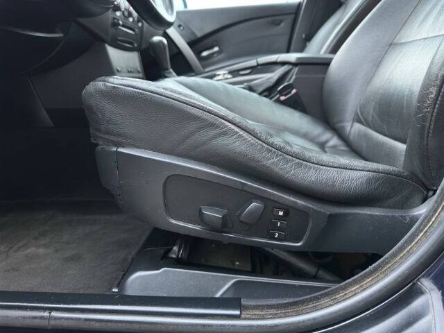 Синій БМВ 5 Серія, об'ємом двигуна 2.5 л та пробігом 313 тис. км за 4250 $, фото 17 на Automoto.ua