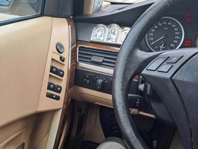 Синій БМВ 5 Серія, об'ємом двигуна 3 л та пробігом 412 тис. км за 10200 $, фото 3 на Automoto.ua