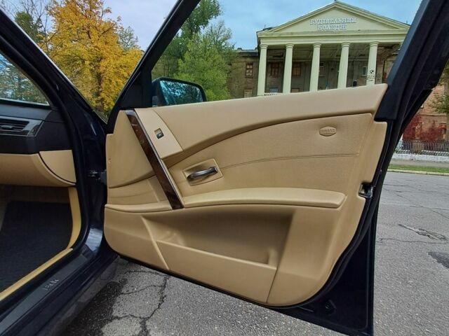 Синій БМВ 5 Серія, об'ємом двигуна 3 л та пробігом 412 тис. км за 10200 $, фото 20 на Automoto.ua