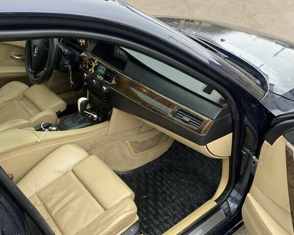 Синий БМВ 5 Серия, объемом двигателя 2.99 л и пробегом 270 тыс. км за 7000 $, фото 9 на Automoto.ua
