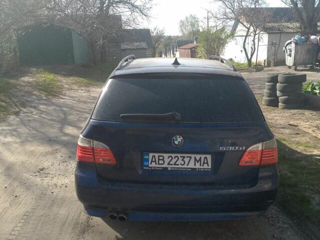 Синий БМВ 5 Серия, объемом двигателя 3 л и пробегом 267 тыс. км за 4800 $, фото 2 на Automoto.ua