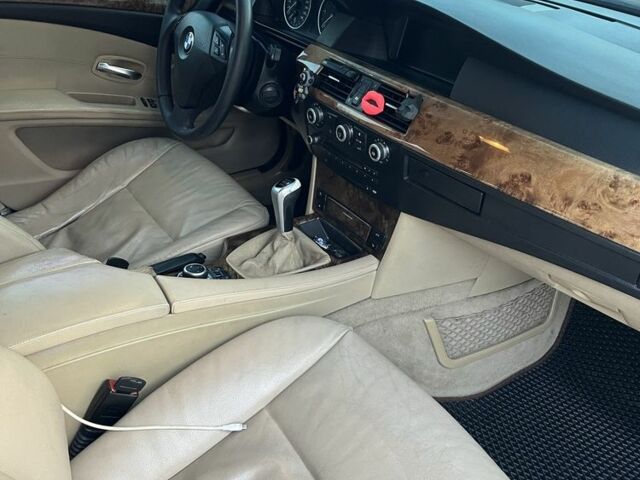 Синій БМВ 5 Серія, об'ємом двигуна 2 л та пробігом 370 тис. км за 7700 $, фото 7 на Automoto.ua