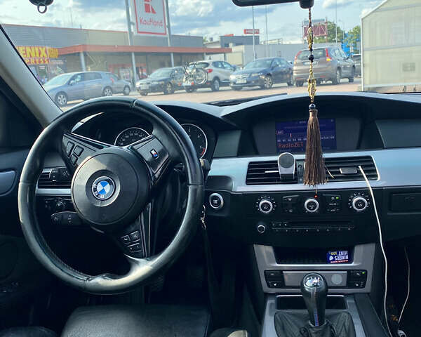 Синій БМВ 5 Серія, об'ємом двигуна 3 л та пробігом 287 тис. км за 10000 $, фото 15 на Automoto.ua