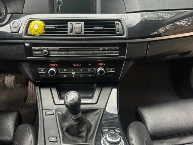 Синий БМВ 5 Серия, объемом двигателя 2 л и пробегом 303 тыс. км за 11500 $, фото 6 на Automoto.ua