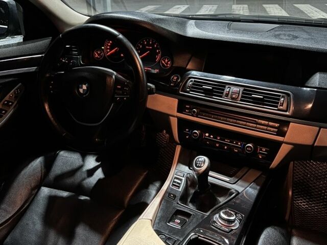 Синий БМВ 5 Серия, объемом двигателя 2 л и пробегом 290 тыс. км за 8850 $, фото 16 на Automoto.ua