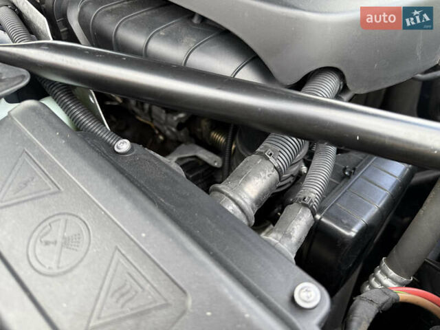 Синій БМВ 5 Серія, об'ємом двигуна 2 л та пробігом 331 тис. км за 14000 $, фото 23 на Automoto.ua