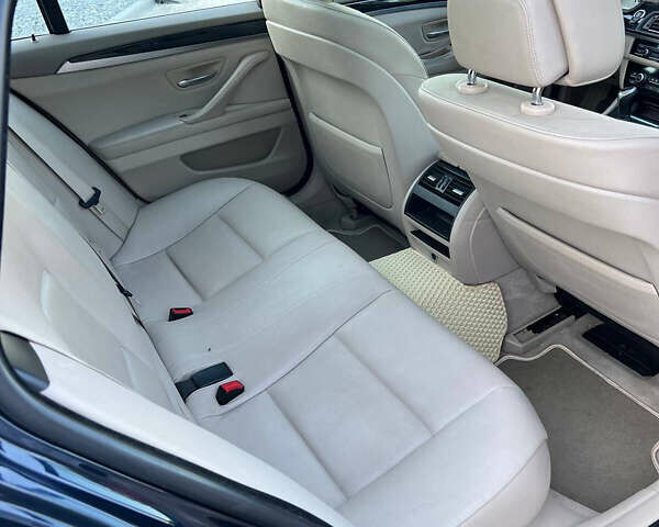 Синій БМВ 5 Серія, об'ємом двигуна 2 л та пробігом 300 тис. км за 12900 $, фото 7 на Automoto.ua