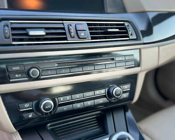 Синій БМВ 5 Серія, об'ємом двигуна 2 л та пробігом 300 тис. км за 12900 $, фото 17 на Automoto.ua
