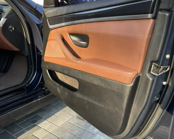 Синий БМВ 5 Серия, объемом двигателя 2 л и пробегом 243 тыс. км за 17000 $, фото 8 на Automoto.ua