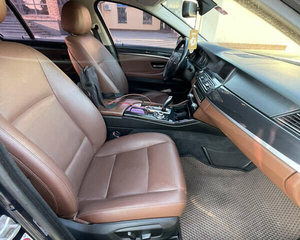 Синий БМВ 5 Серия, объемом двигателя 2 л и пробегом 243 тыс. км за 17000 $, фото 9 на Automoto.ua