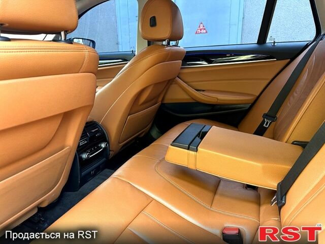 Синій БМВ 5 Серія, об'ємом двигуна 2 л та пробігом 198 тис. км за 26500 $, фото 8 на Automoto.ua