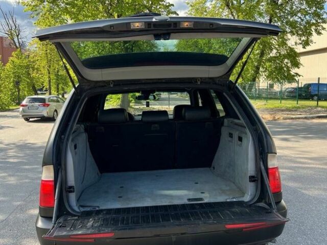 Синий БМВ 5 Серия, объемом двигателя 0 л и пробегом 300 тыс. км за 4700 $, фото 4 на Automoto.ua