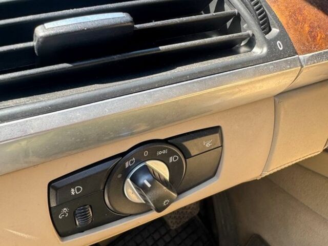 Синий БМВ 5 Серия, объемом двигателя 3 л и пробегом 220 тыс. км за 16000 $, фото 9 на Automoto.ua