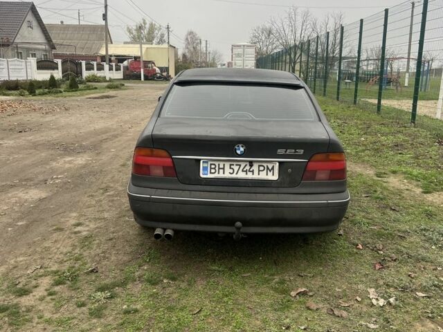 Зелений БМВ 5 Серія, об'ємом двигуна 2.5 л та пробігом 368 тис. км за 5000 $, фото 6 на Automoto.ua