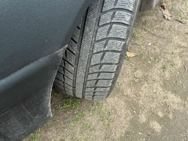 Зелений БМВ 5 Серія, об'ємом двигуна 2.5 л та пробігом 368 тис. км за 5000 $, фото 4 на Automoto.ua