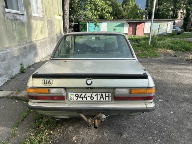 Зеленый БМВ 5 Серия, объемом двигателя 2 л и пробегом 1000 тыс. км за 600 $, фото 3 на Automoto.ua