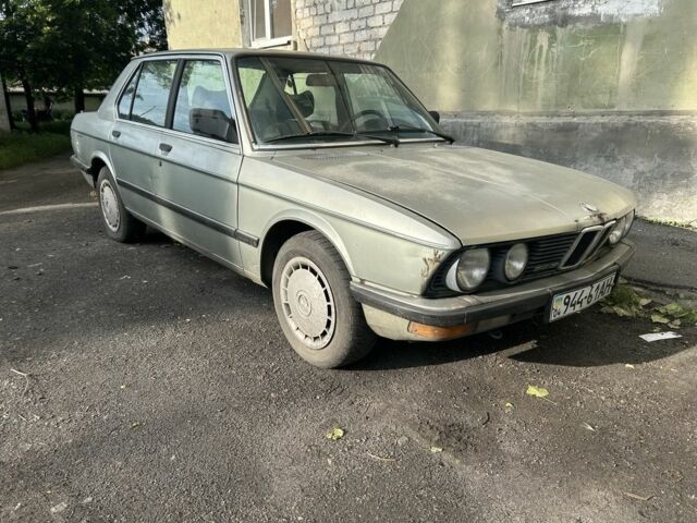 Зеленый БМВ 5 Серия, объемом двигателя 2 л и пробегом 1000 тыс. км за 600 $, фото 1 на Automoto.ua