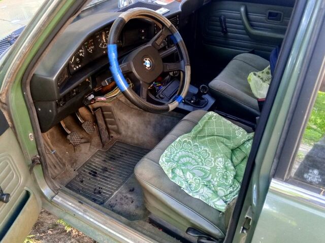 Зеленый БМВ 5 Серия, объемом двигателя 2 л и пробегом 262 тыс. км за 1000 $, фото 5 на Automoto.ua