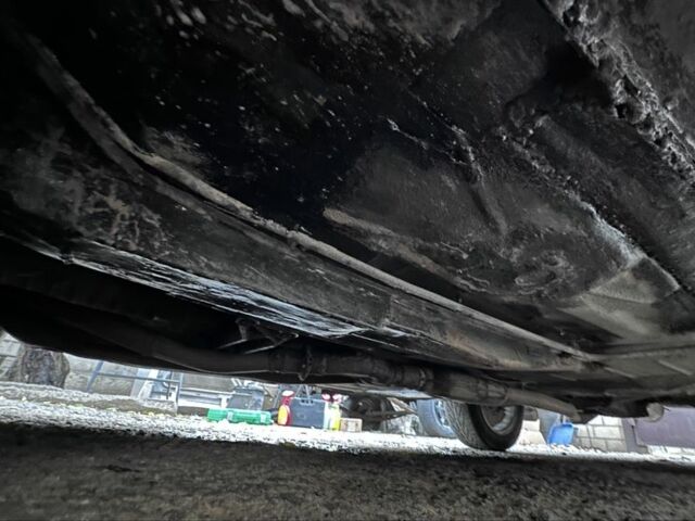 Зелений БМВ 5 Серія, об'ємом двигуна 2 л та пробігом 280 тис. км за 1400 $, фото 7 на Automoto.ua