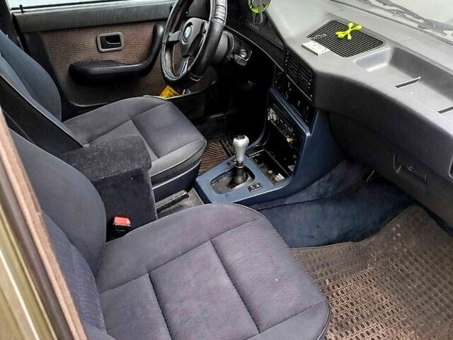 Зеленый БМВ 5 Серия, объемом двигателя 2.4 л и пробегом 340 тыс. км за 2000 $, фото 4 на Automoto.ua