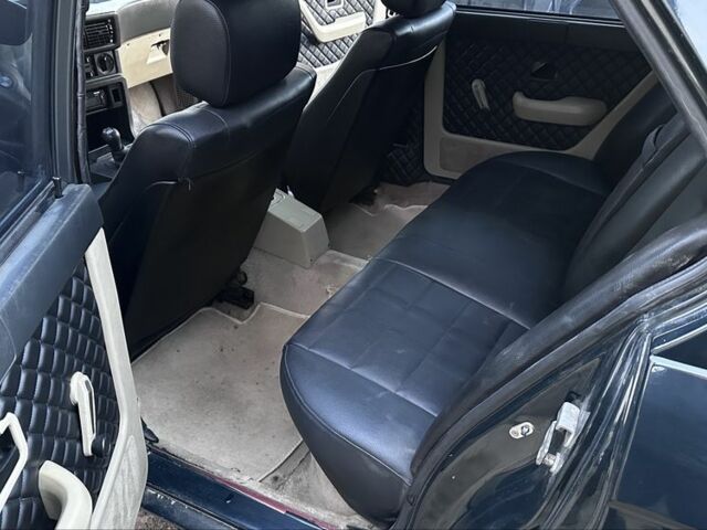 Зелений БМВ 5 Серія, об'ємом двигуна 2 л та пробігом 280 тис. км за 1400 $, фото 14 на Automoto.ua