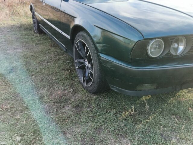 Зелений БМВ 5 Серія, об'ємом двигуна 2 л та пробігом 250 тис. км за 2800 $, фото 6 на Automoto.ua