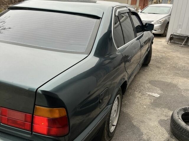 Зелений БМВ 5 Серія, об'ємом двигуна 2.5 л та пробігом 300 тис. км за 2500 $, фото 5 на Automoto.ua