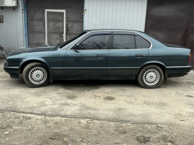 Зелений БМВ 5 Серія, об'ємом двигуна 2.5 л та пробігом 300 тис. км за 2500 $, фото 3 на Automoto.ua