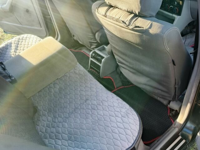 Зелений БМВ 5 Серія, об'ємом двигуна 2 л та пробігом 250 тис. км за 2800 $, фото 8 на Automoto.ua